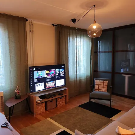Central Flat דירה *
